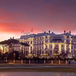 https://grand-hotel-rimini.riccione-hotels.org