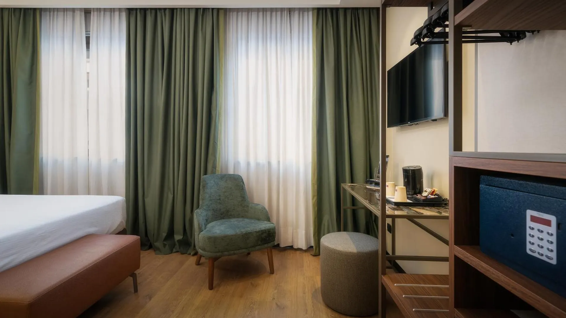 ****  Hotel Mozart Milão Itália