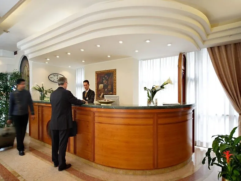 Hotel Mozart Milão