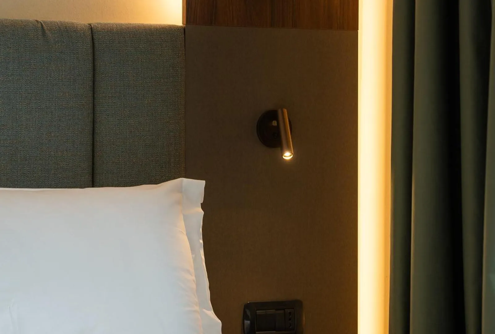 Hotel Mozart Μιλάνο 4*,  Ιταλία