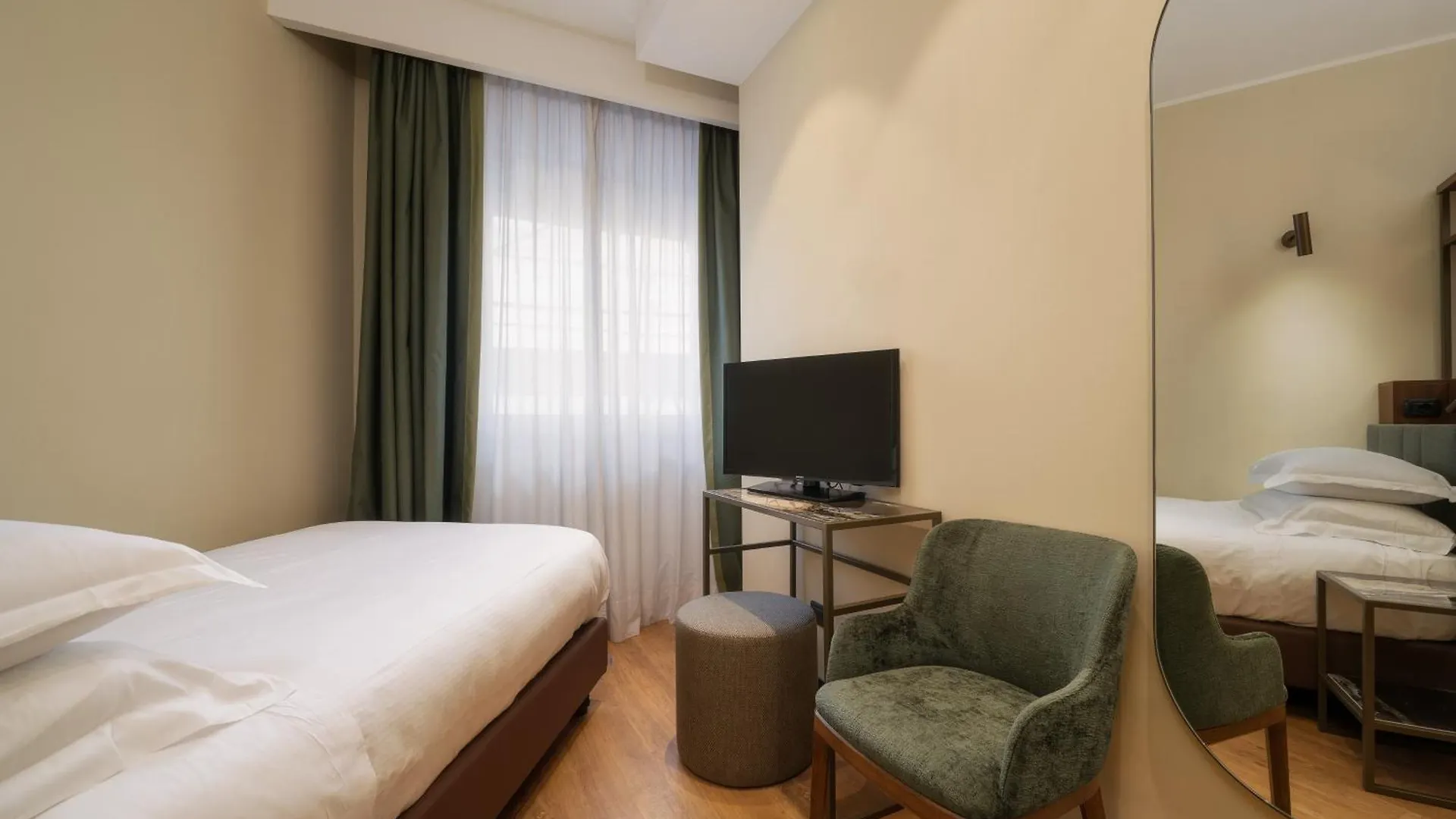 Hotel Mozart Μιλάνο 4*,  Ιταλία